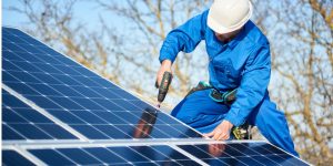 Installation Maintenance Panneaux Solaires Photovoltaïques à Courchamps